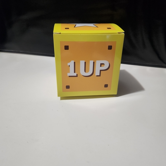 "Super Mario "Party Favor Boxes - Picture 3 of 5